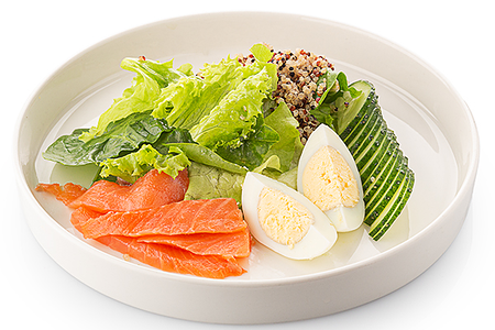 Боул с лососем и киноа