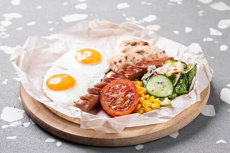 Бранч Глазунья с венской сосиской