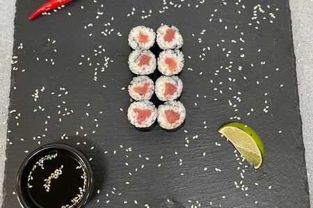 Маки с тунцом