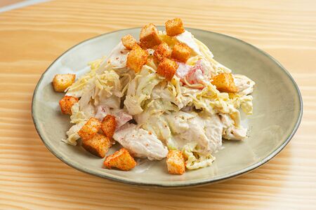 Салат цезарь