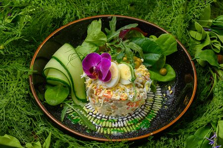 Салат Оливье с курицей