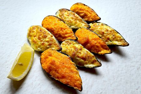 Запеченные мидии Микс