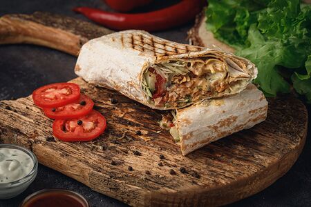 Классическая шаурма в классическом лаваше