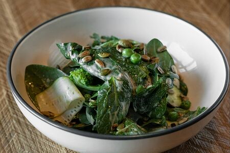 Зеленый салат