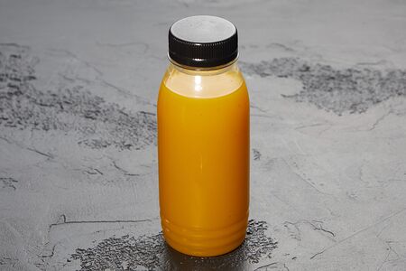 Свежевыжатый морковный сок