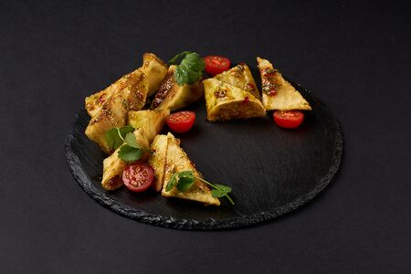 Хрустящие баклажаны со сладкими томатами