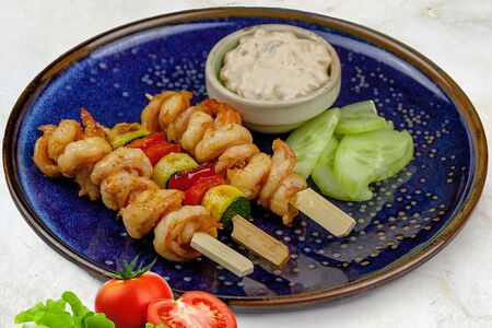 Шашлычок из креветок