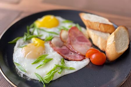 Яичница с беконом