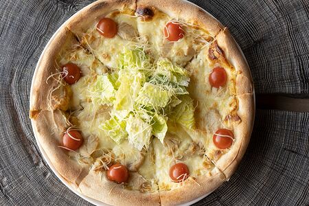 Пицца Цезарь с курицей