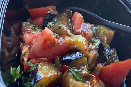 Салат из жаренных баклажан