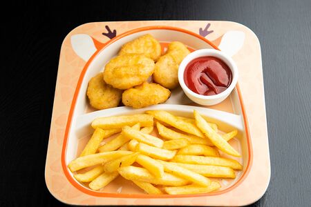 Наггетсы куриные с картофелем фри большая порция