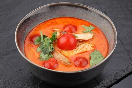 Том ям с курицей