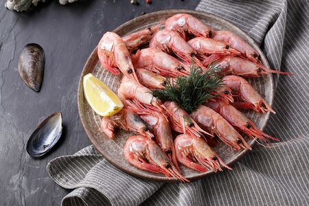 Креветки отварные