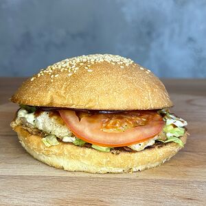 Бургер с куриной котлетой