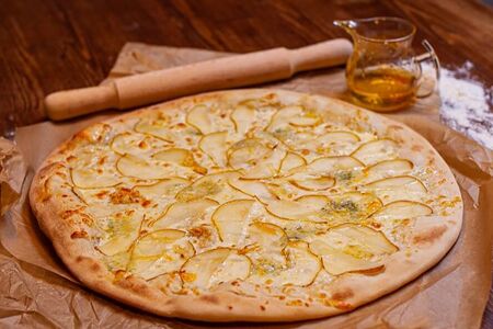 Пицца с грушей