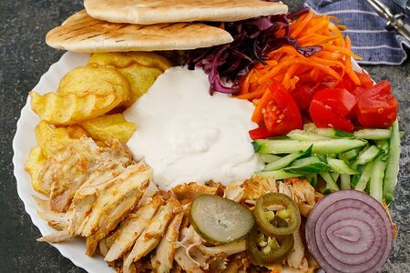 Шаверма на тарелке Хот плейт