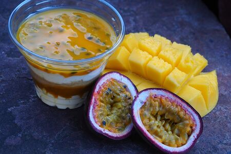 Трайфл Манго-маракуйя