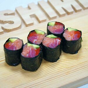 Sashimi roll