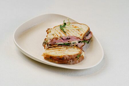 Сэндвич с мортаделлой