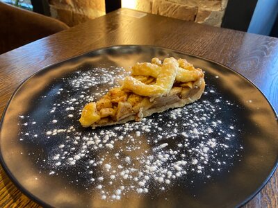 Momoo Apple Pie