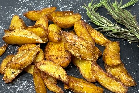 Картофель по-деревенски большой