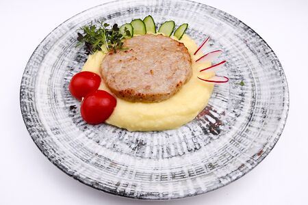 Котлетка куриная с картофелем пюре