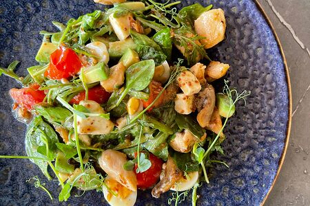 Салат с курицей Блисс