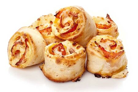 Рулетики с пепперони