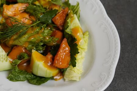 Салат с креветками