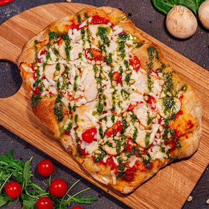 Пицца Курица с домашним песто