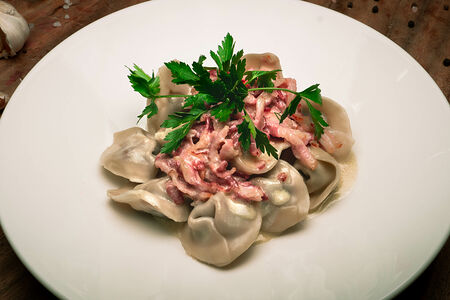 Пельмени с бульоном