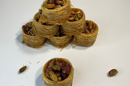 Гнёздышки из кадаифа с фисташкой