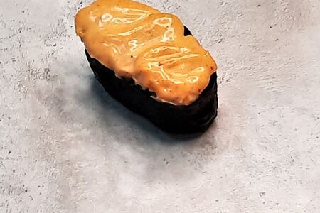 Гункан тунец