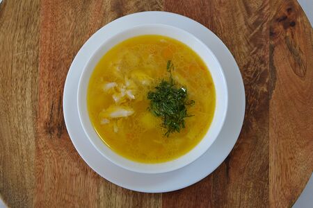 Куриный с домашней лапшой и зеленью