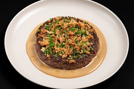 Бифштекс с перечным соусом