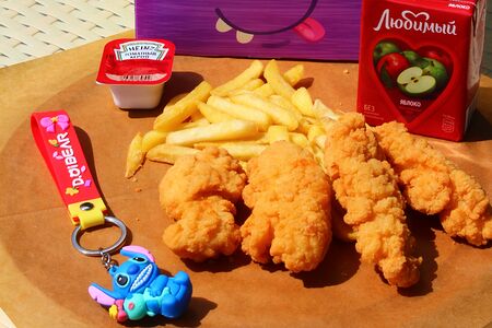 Сканди Милл со стрипсами