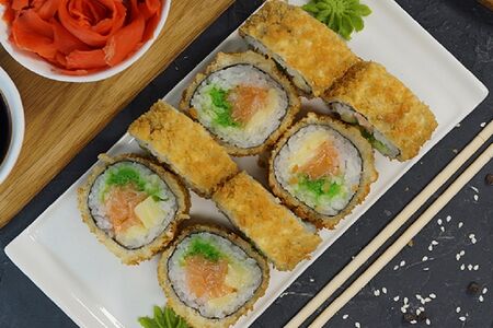 Горячий ролл Лосось с Моцареллой