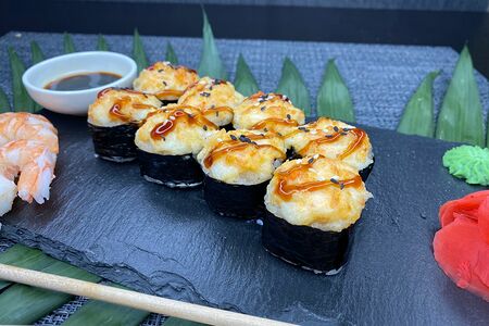 Запеченный с угрем в нори