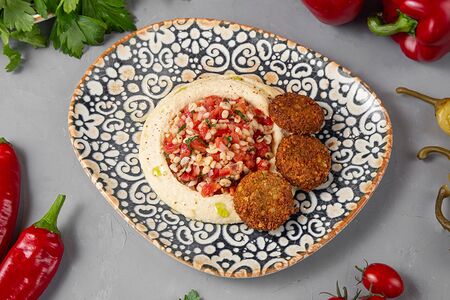 Фалафель с хумусом и табуле