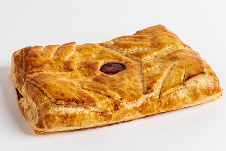 Пирог с брусникой и яблоком