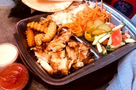 Шаверма на тарелке