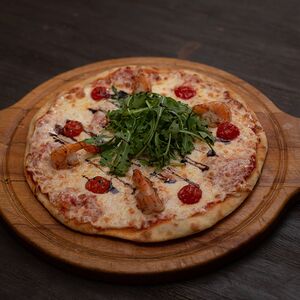 Пицца с креветками