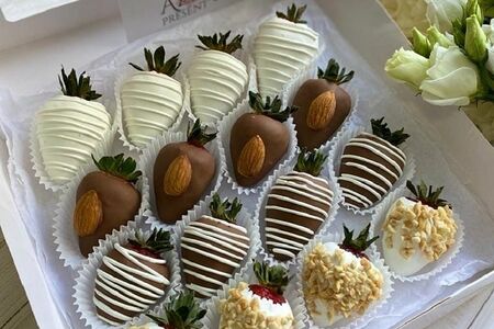 Клубничный бокс - White