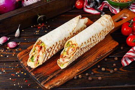 Шаурма классическая с курицей 