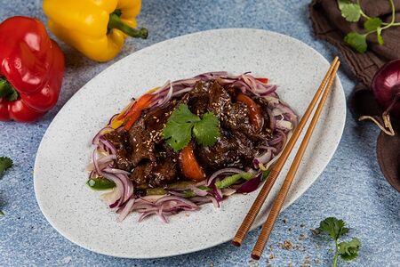 Шипящая говядина