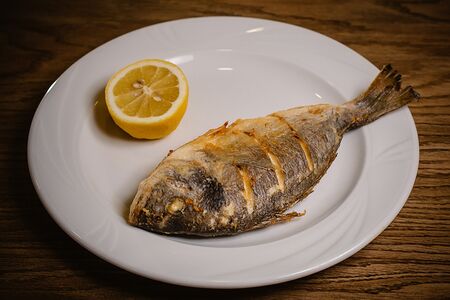 Дорада жареная