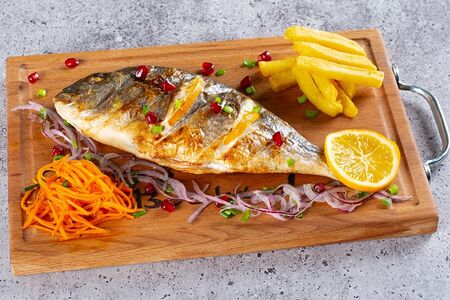 Дорада на гриле