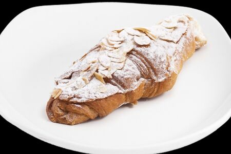 Круассан Леберже миндальный