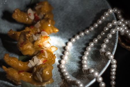 Креветки темпура в соусе васаби