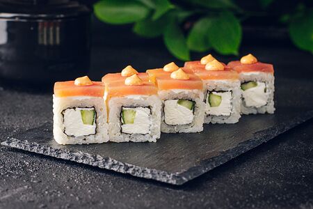 Ролл Филадельфия с тунцом